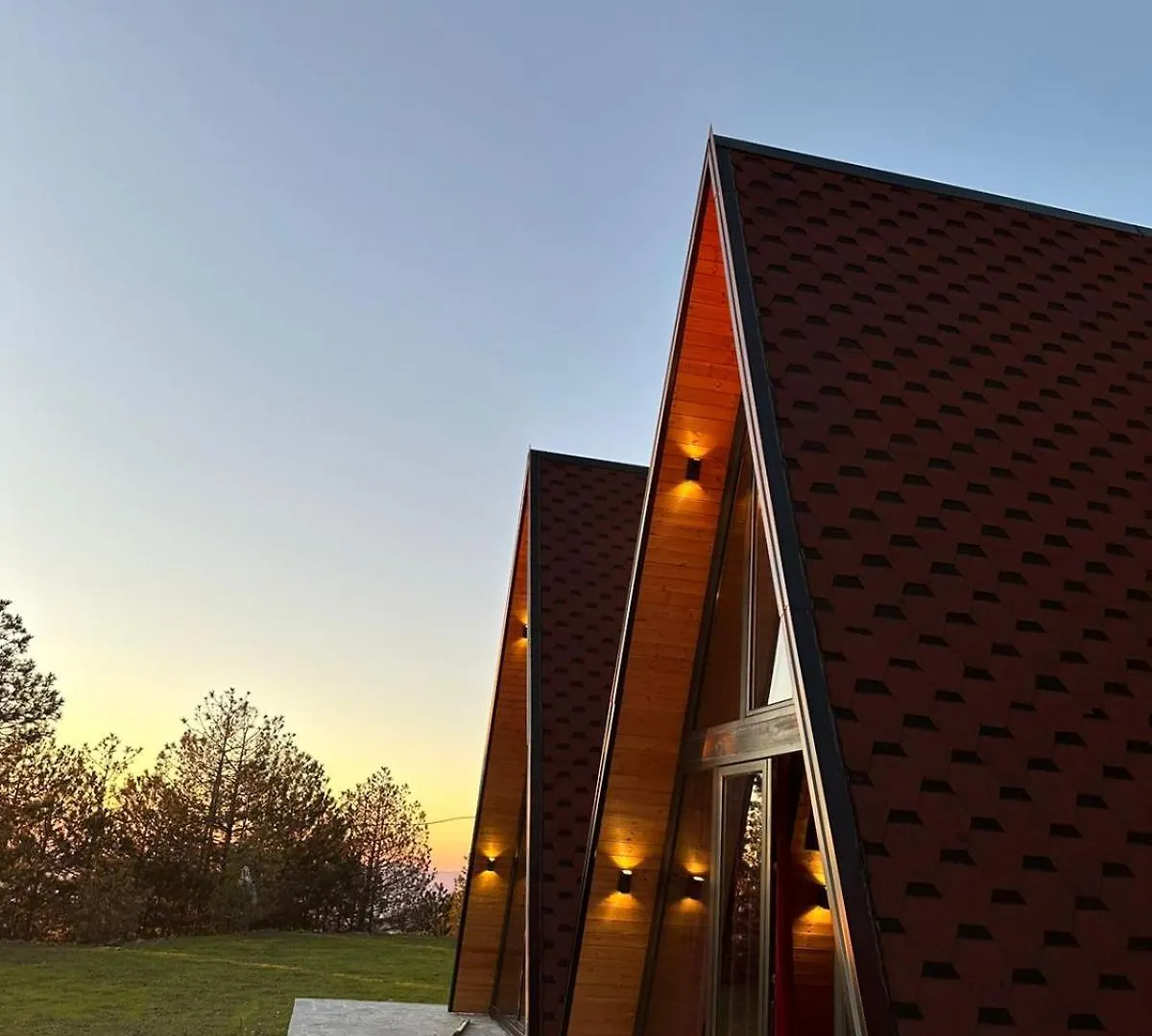 Vila Alpine Arlon Gjinar