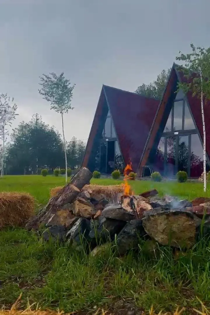 Vila Alpine Arlon Gjinar
