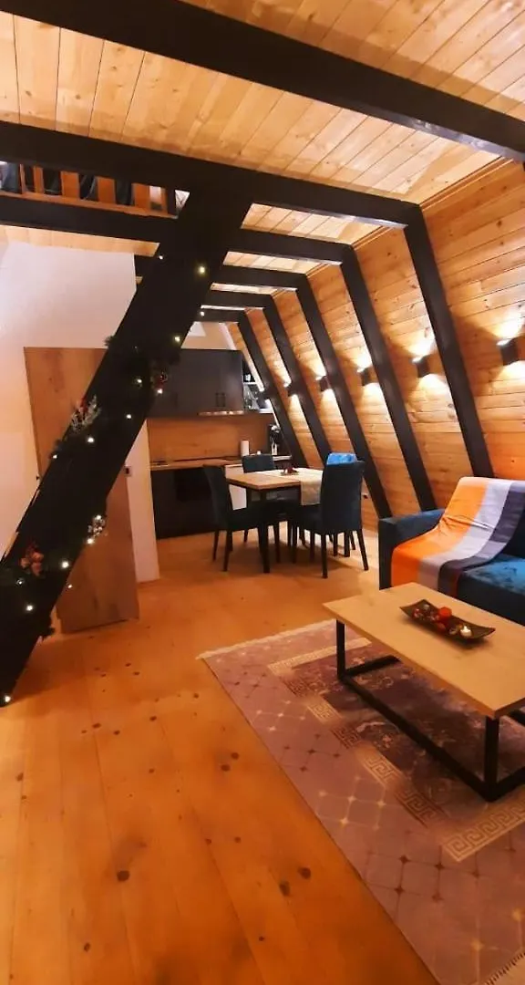 Vila Alpine Arlon Gjinar Prázdninový dům